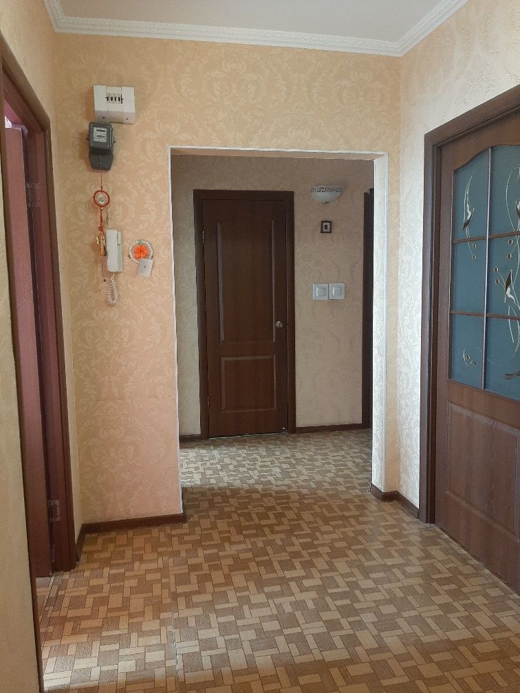 Продам 3 комн квартиру 5 мкр 12 дом