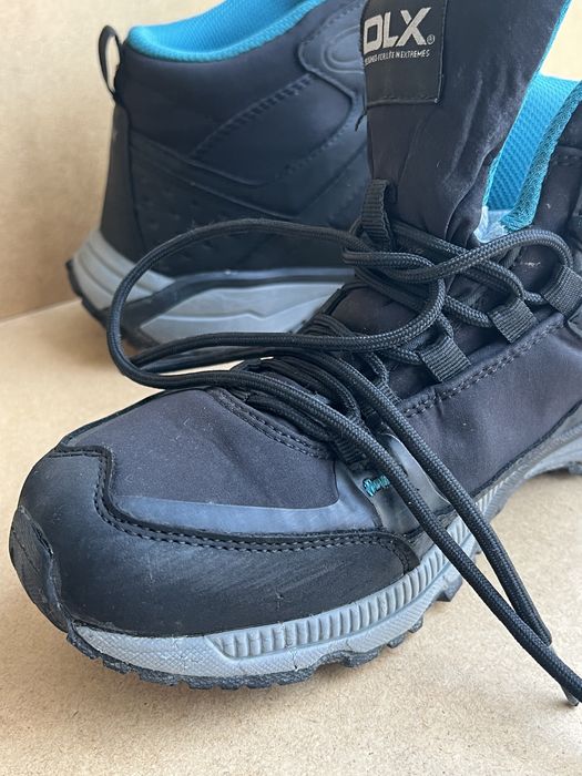 Зимни водоустойчиви обувки DLX