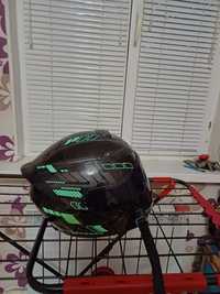 Шлем на скутераа