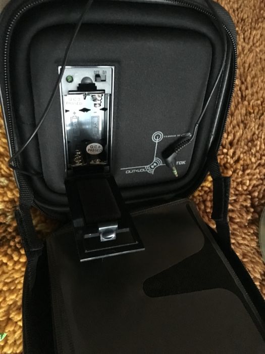 TDK-out loud колонка с място за съхранение на дискове