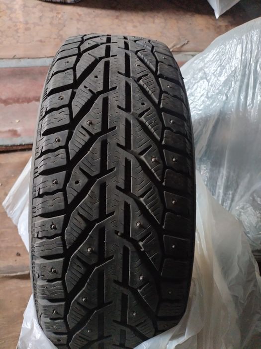Шины зимние шипованные 225/65R17 106 Т