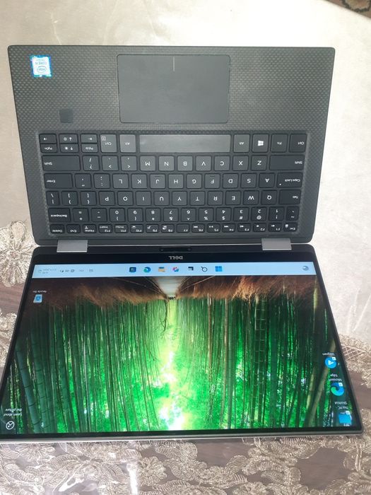 Noutbuk sotiladi 13.3 ekran sensor Planshet ham buladi