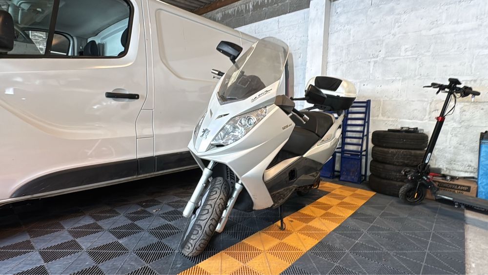 Peugeot satelis 125 cm