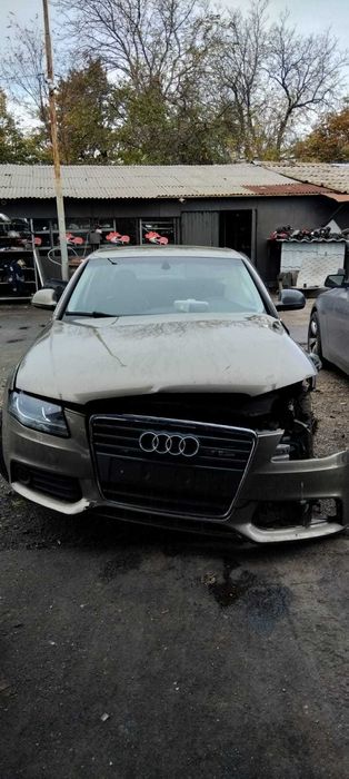 Dezmembrez Audi A4 B8 2.0 TDi an 2009 cod motor CAGA