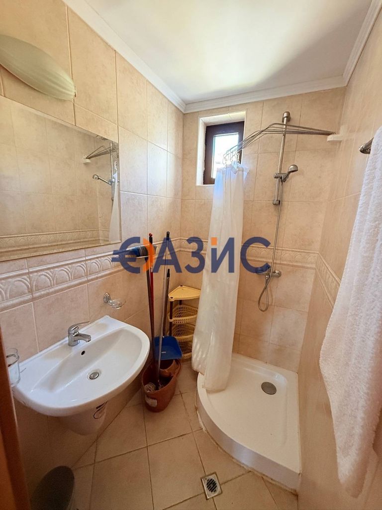 Продава се Тристаен апартамент в Свети Влас - 80 кв.м за 1375 €/кв.м - Снимка #12