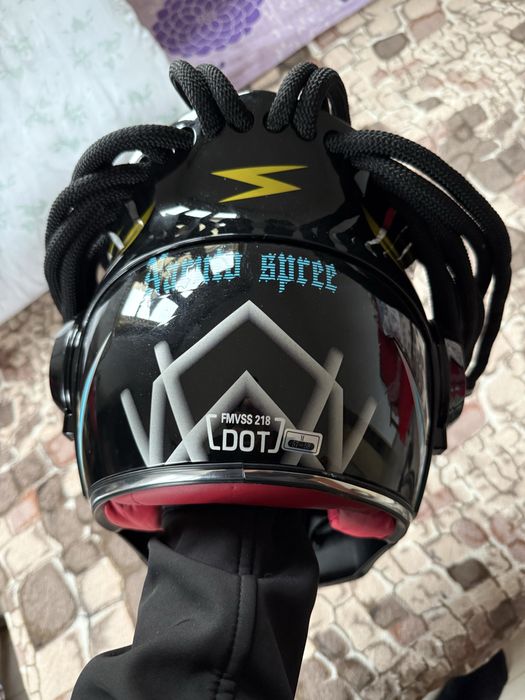 Cască moto Predator !