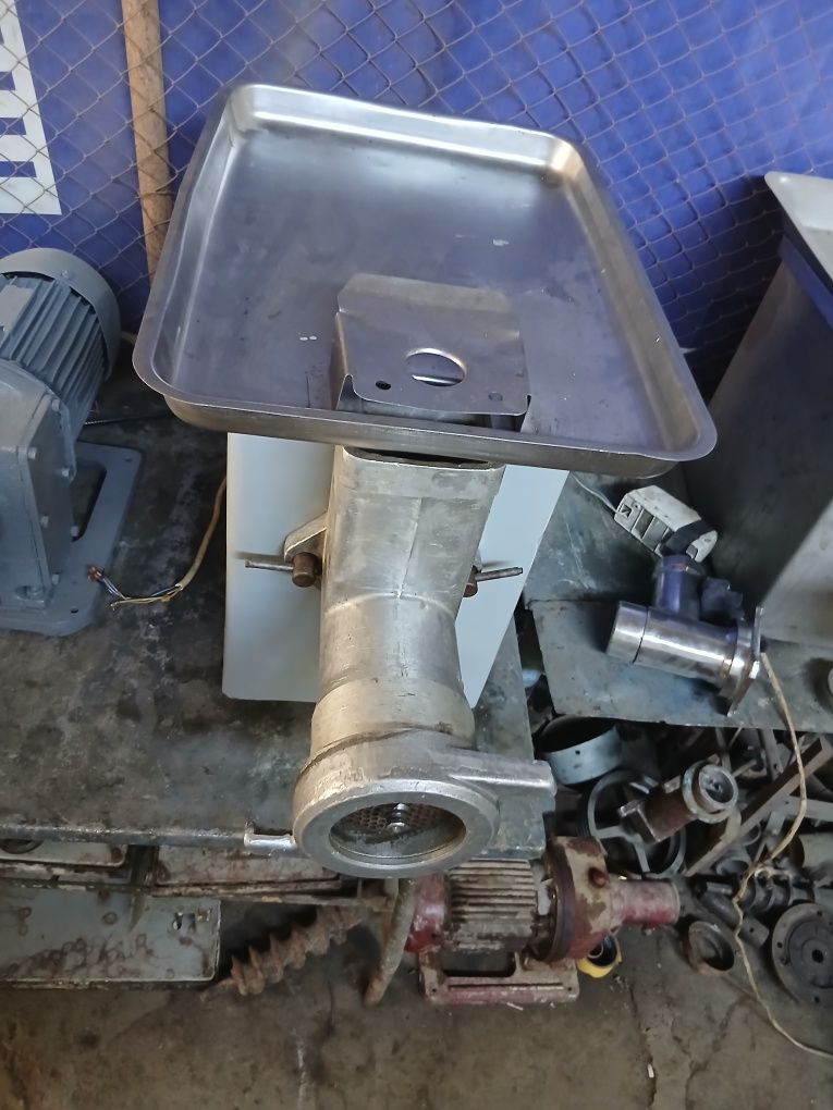 Mesarubka MIM 600
