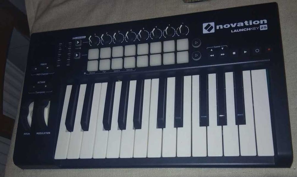 Novation Launchkey 25