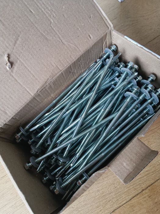 Autoforante panou sandwich