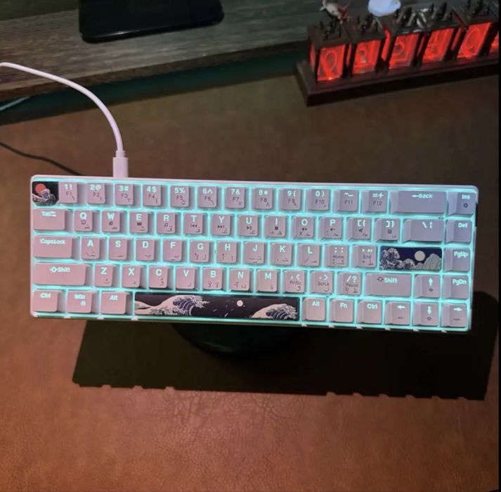 Механична Клавиатура с Кабел и LED Подсветка