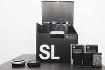 Leica sl2s, cutie, 3 acumulator, 2adaptoare L-M
