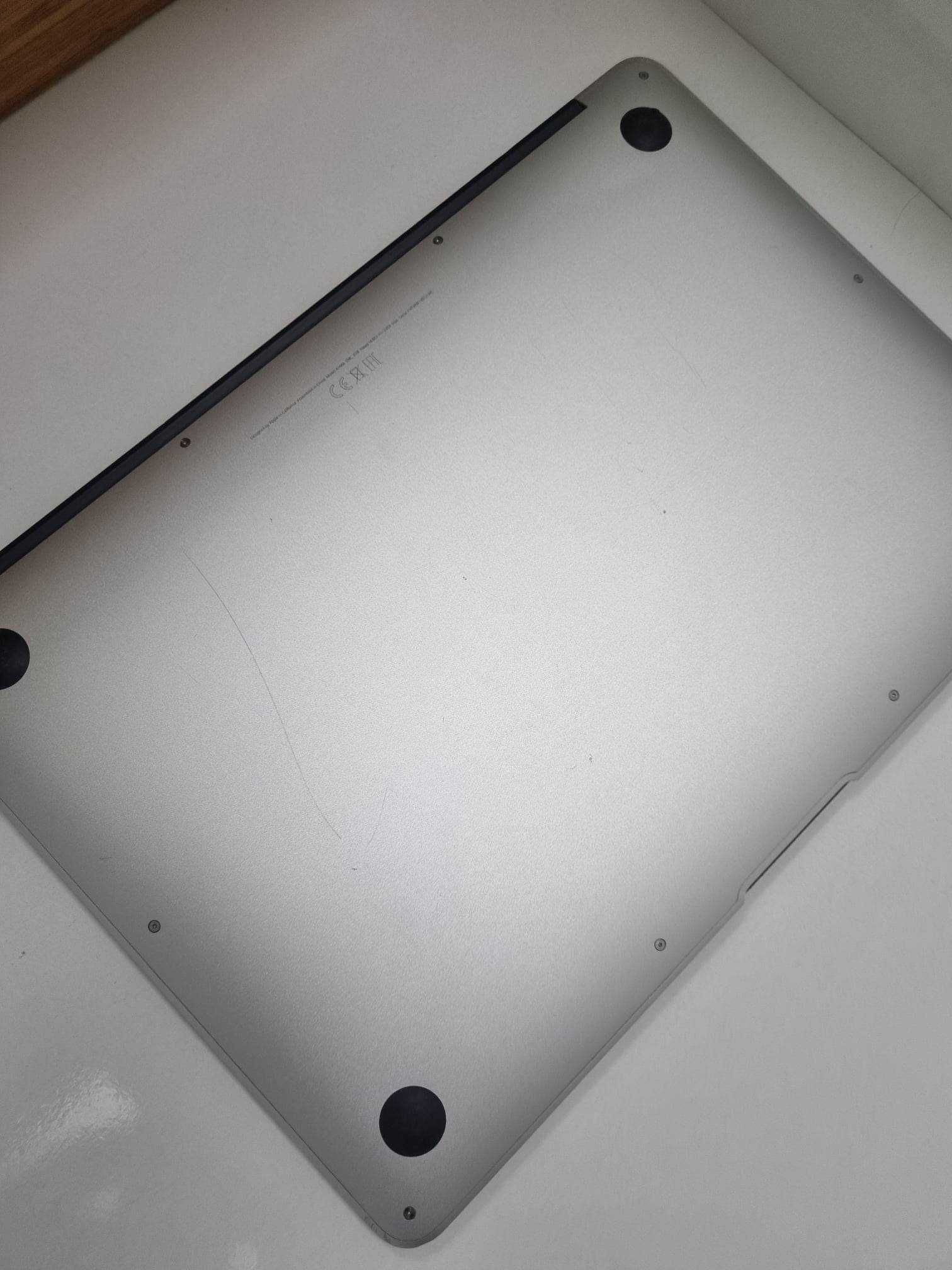 MacBook Air 13 2017 i5 128 Gb; 8 GB Ram