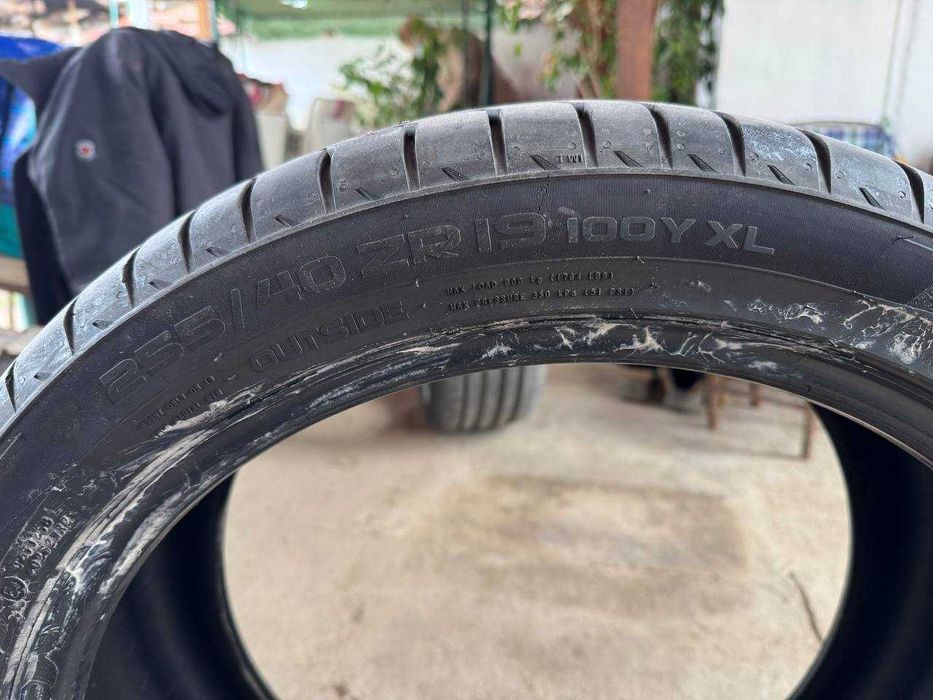 Nokian 255/40/19 Летни 2 броя