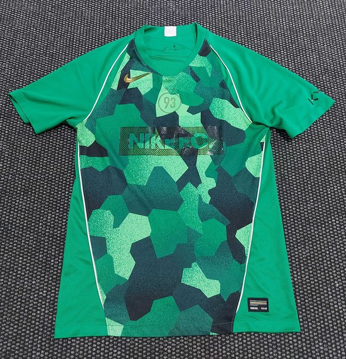 Nike f.c. тениска S размер мъжки
