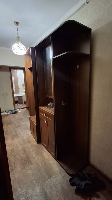 Продам прихожку срочно