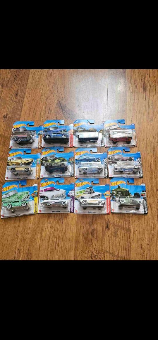 Hot Wheels колички.