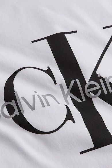 Tricouri Nike & Calvin Klein -- pentru femei cu stil