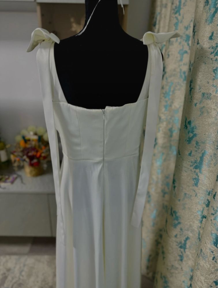 Rochie dansul mirilor