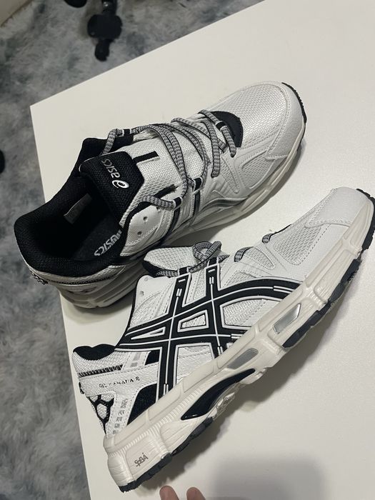 Новые кроссовки 41 размер