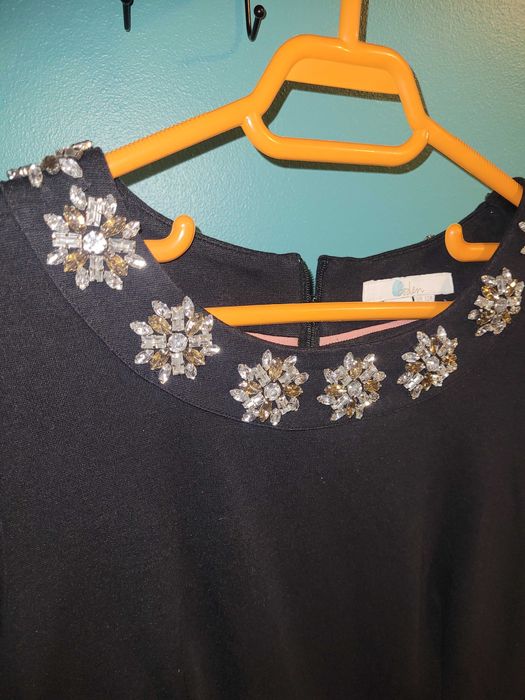 Vând rochițe ocazie mărimea L/ 40-42