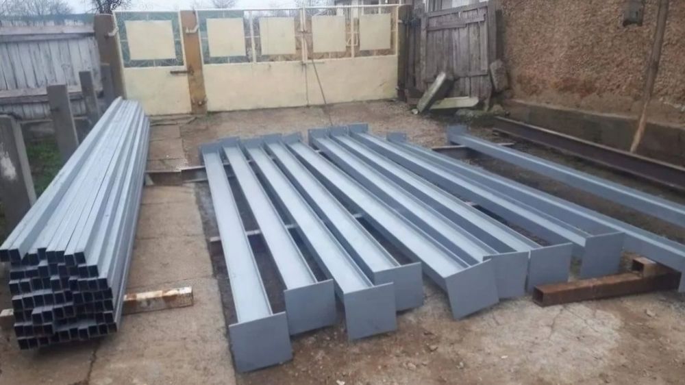Vând 5 ferme metalice la 14m din  IPE 180