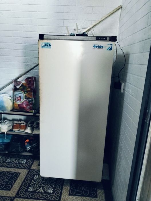 холодильник сотилади