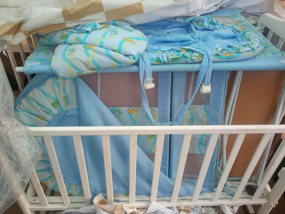 Детская кроватка