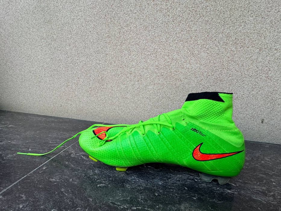 Nike футбольные бутсы