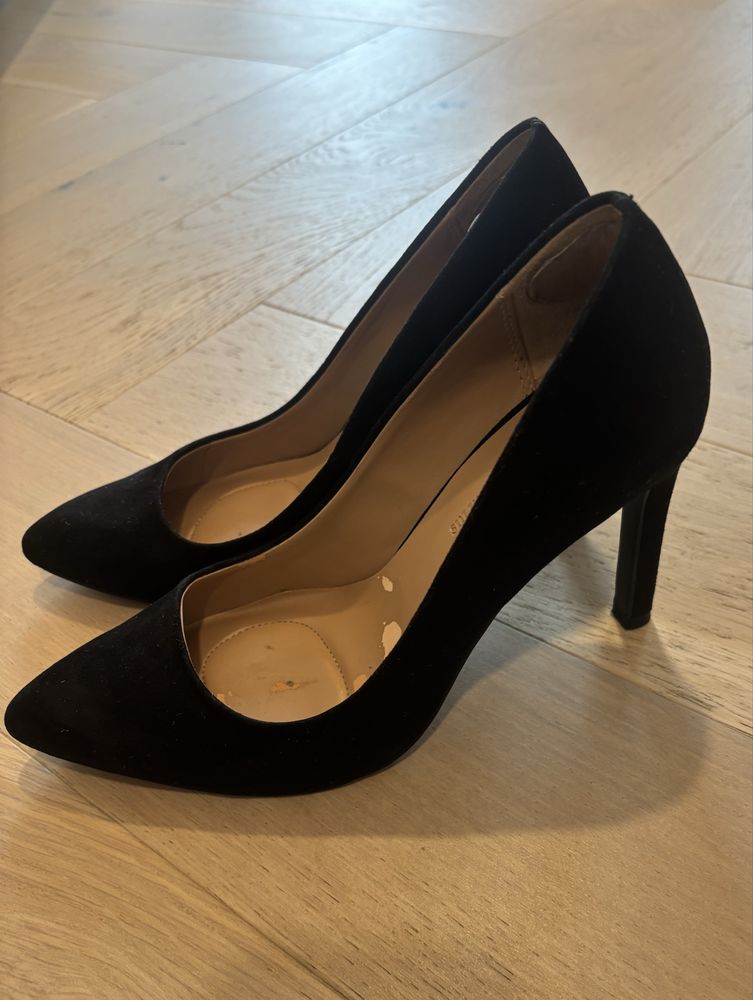 Pantofi cu toc imitatie de piele intoarsa