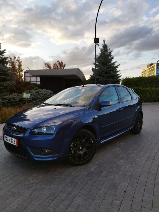 FORD FOCUS, ST пакет, TITANIUM, джанти SPARCO
2.0 бензин, 145 к.с, 5-с