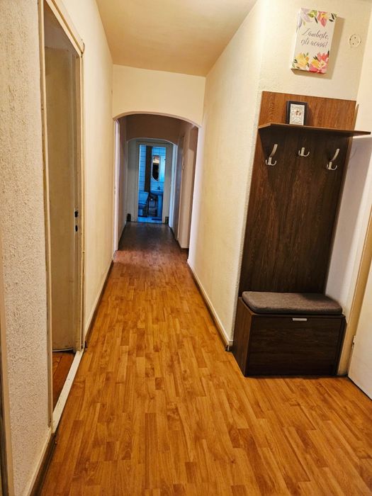 Inchiriez apartament 4 camere