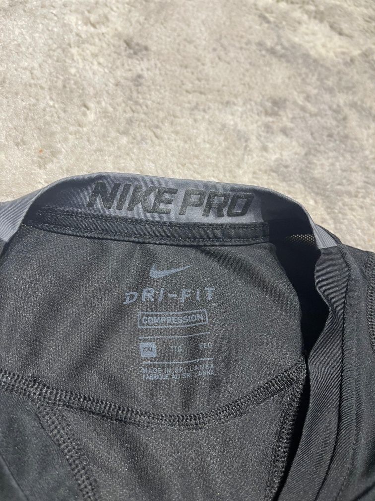 Nike Pro Compression Training muscle fit black