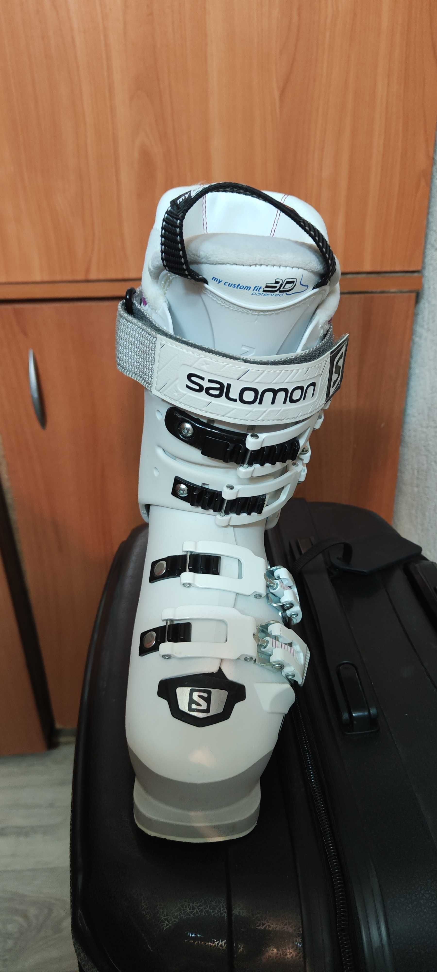 Ски обувки. Ski shoes.