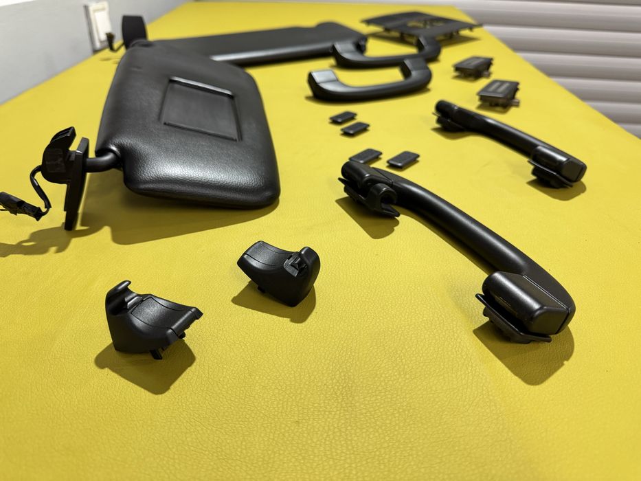 Таван, колонки и прилежащи пластмаси в алкантара е60