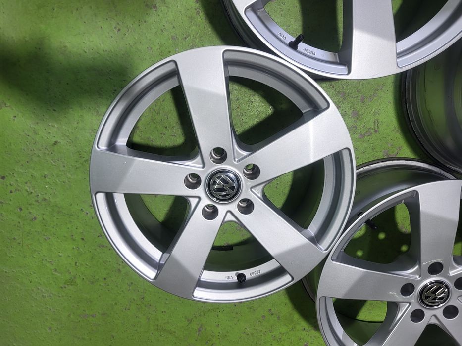 17 5x112 Vw Passat Touran Caddy Golf Skoda Audi 5х112