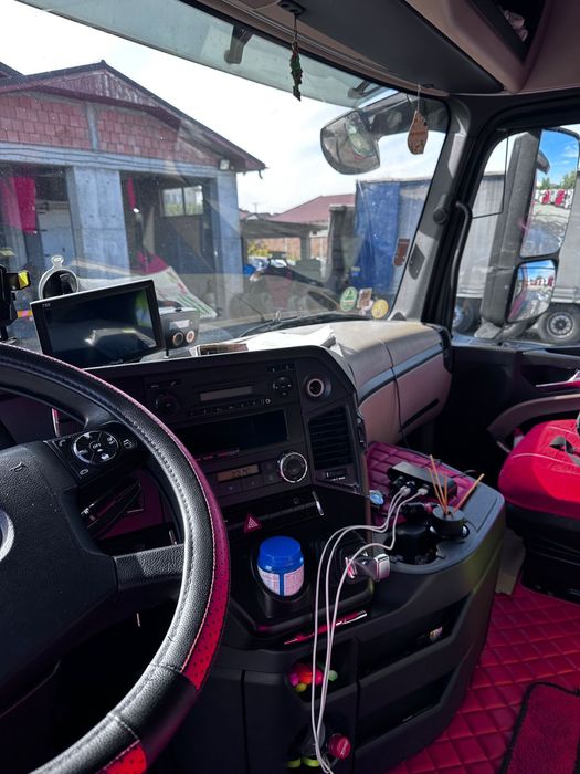 Mercedes Actros+ Schmitz