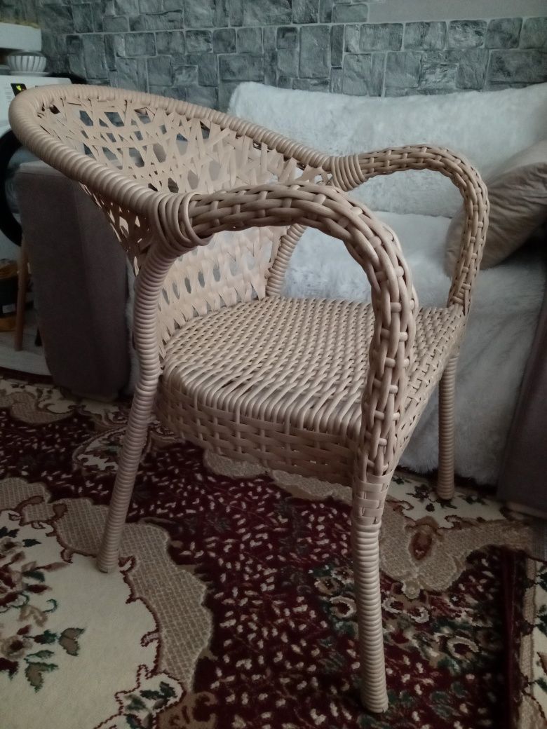 Продам кресло ротанг