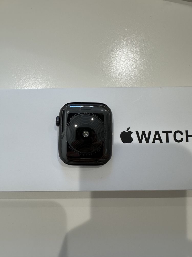 Vând Apple Watch SE 44mm prima generație