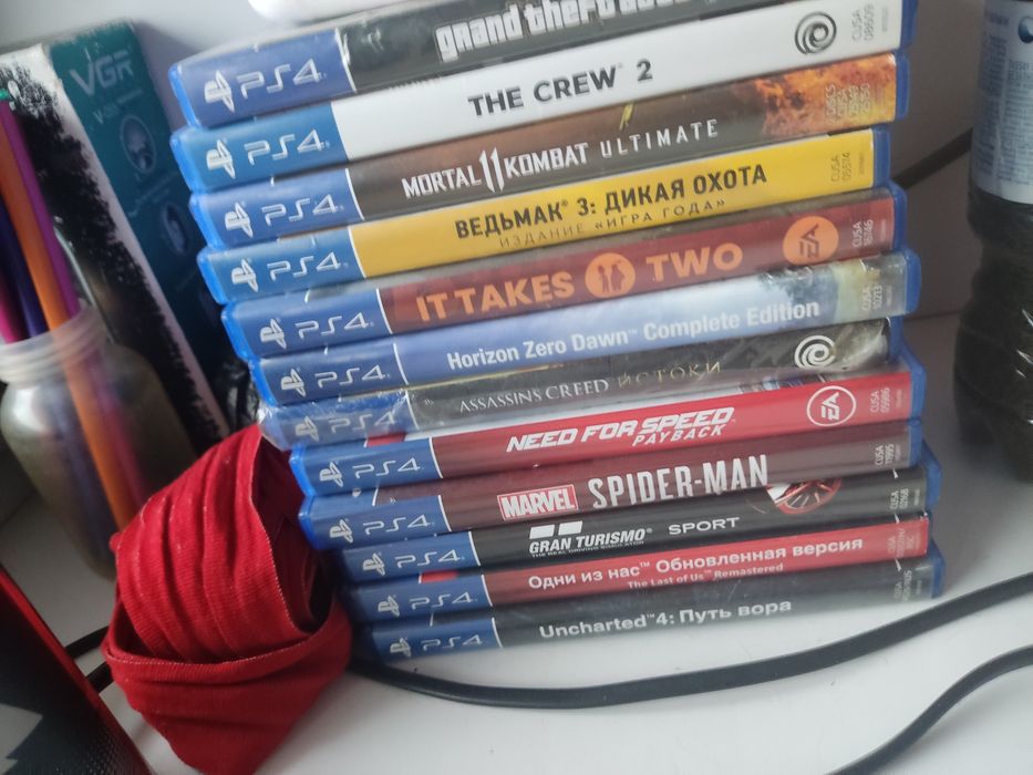 Продам пс4 с играми