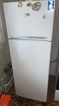 Продам холодильник кухный шкаф шкаф жалюзи детский кровать