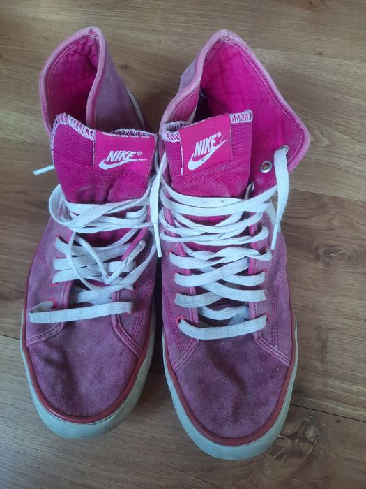 Tenesi Nike ,mărimea 44