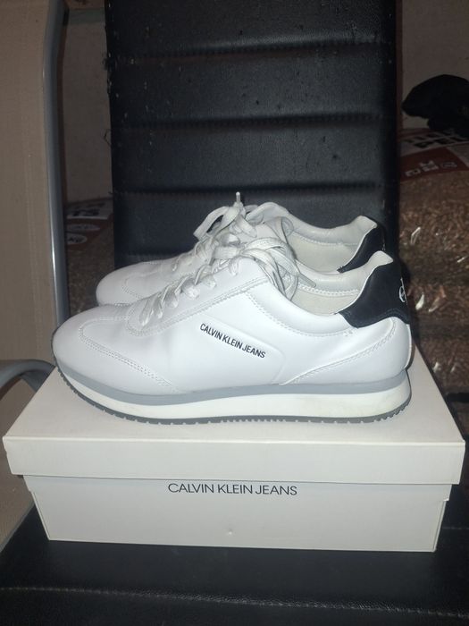 Маратонки сникърси