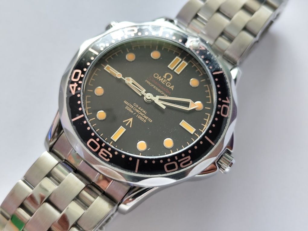 ceas OMEGA Barbatesc