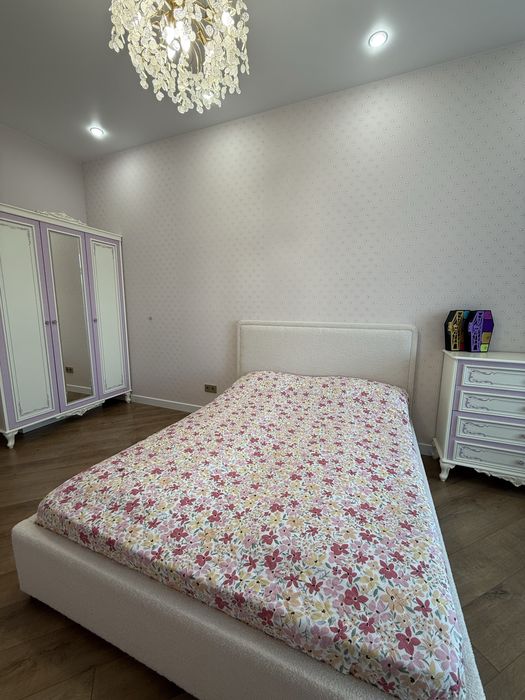 Продам кровать 180*200