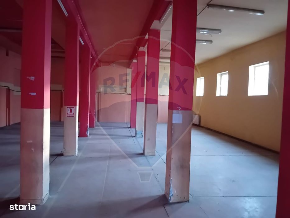 Spațiu comercial - depozitare de 303 mp de închiriat în Turda