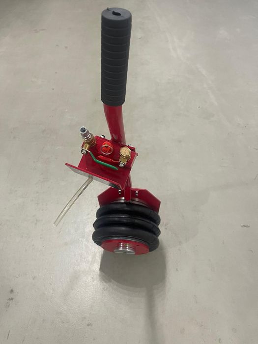 Cric de ridicare pneumatic pe aer 3T.