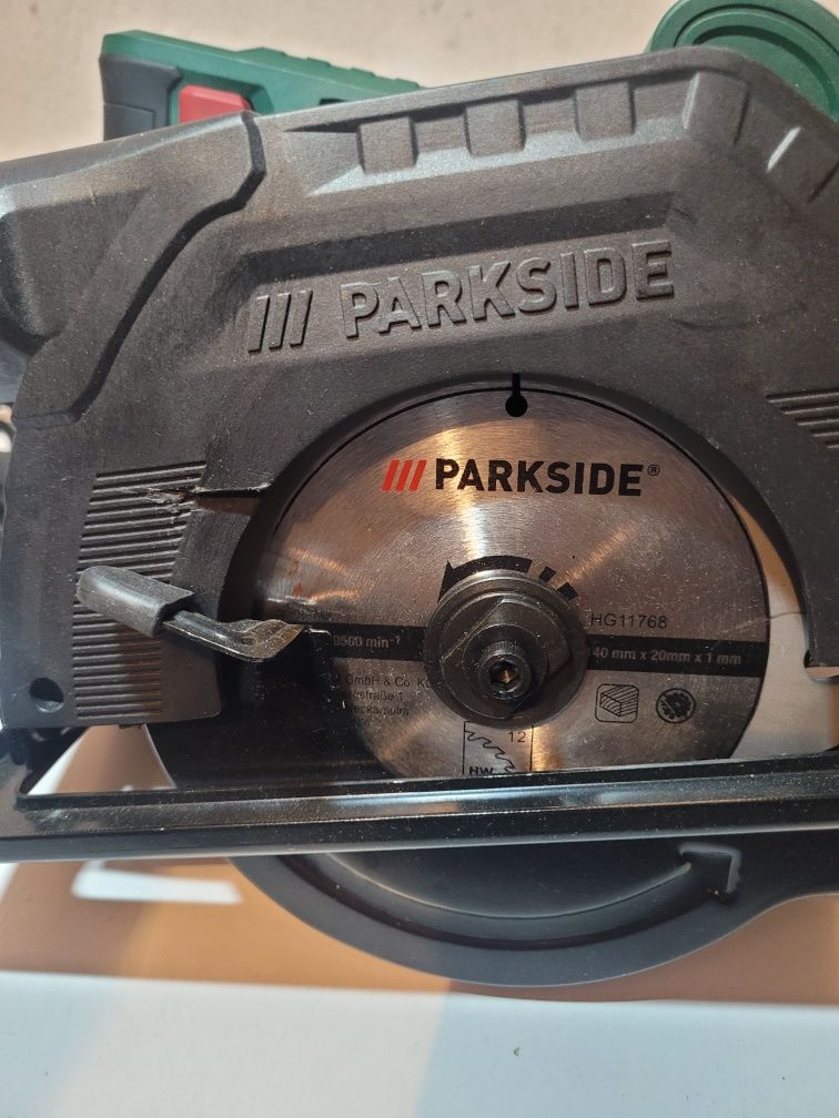 Циркуляр Parkside PHKS 750 A1