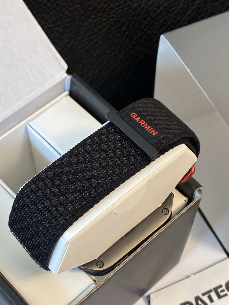 КАТО НОВ Garmin Venu X1 Geotrade Гаранция Black / Черен