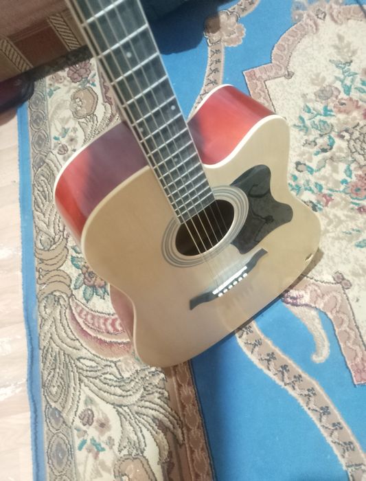Гитара 41размер.