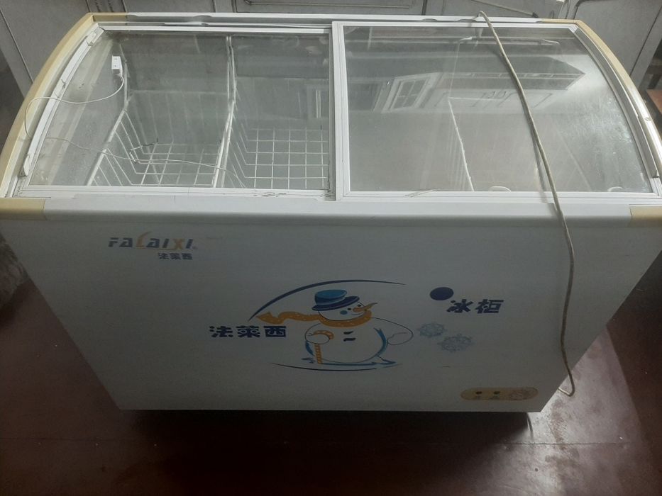 Продам морозильную камеру